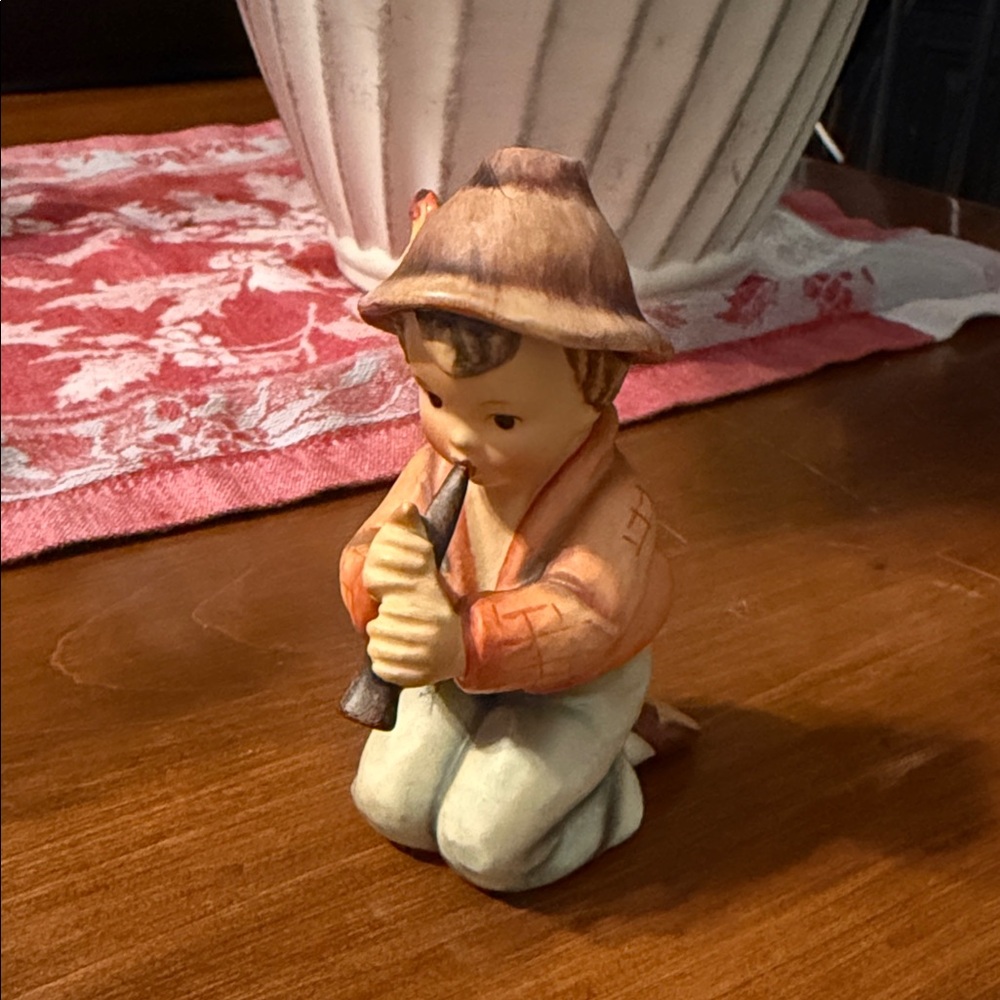 Vintage Hummel “Little Tooter” #214/H TM4 mark